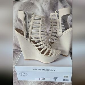 NWT; Steve Madden Xpert Bone caged strappy wedged sandals, Sz 10 Cream/Bone